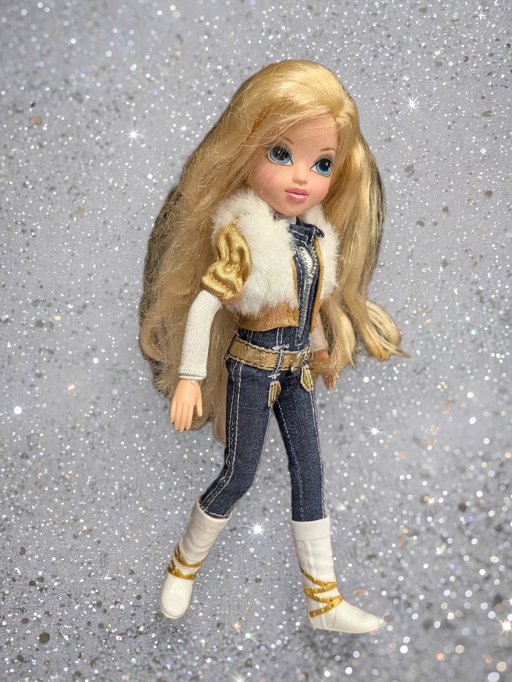 Moxie Girlz Rare Magic Snow Avery Doll in Golden Winter Outfit